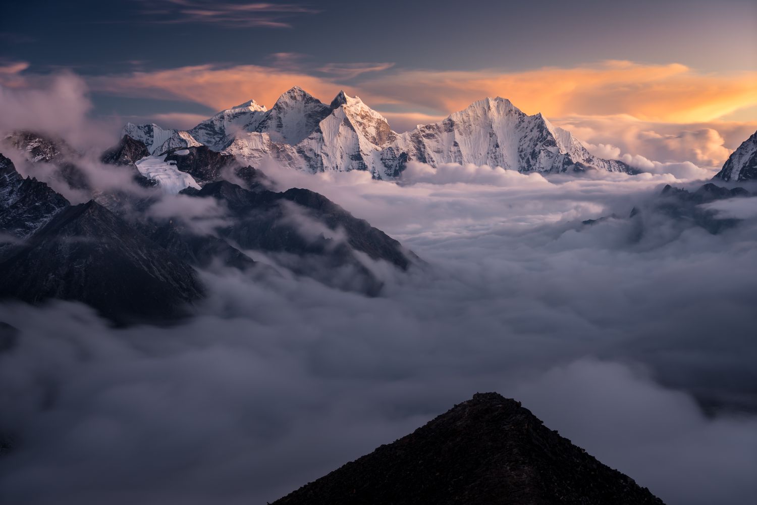 himalaya-mountains-landscape-from-kalapattar-view-point-at-sunset--everest-region--nepal-864223704-5c7374c546e0fb0001835dc3